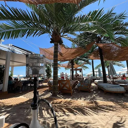 Luxury Rest Dolphin Club Апартаменти