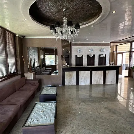 Luxury Rest Dolphin Club Апартаменти *